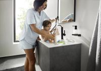 Змішувач для раковини Hansgrohe Finoris чорний матовий 76063670 з висувною лійкою