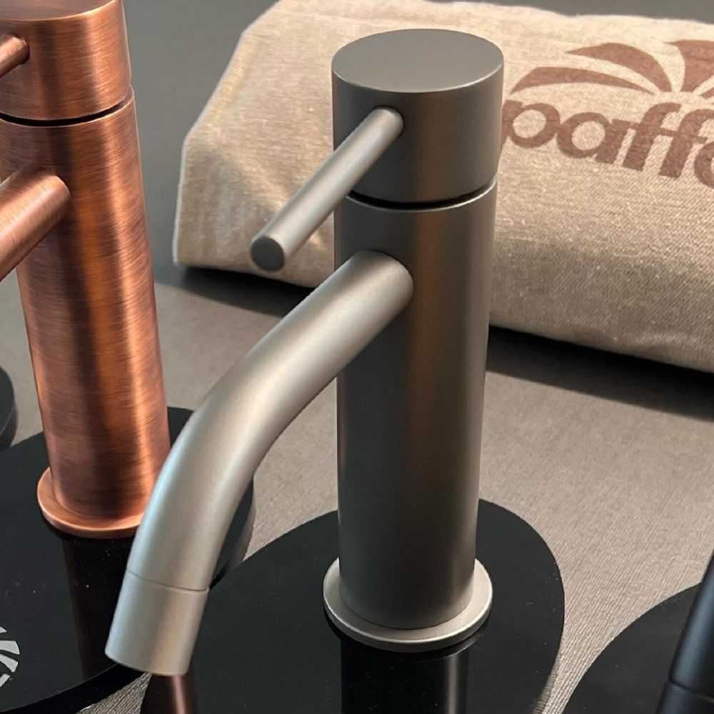 Змішувач для раковини Paffoni Light графіт матовий LIG071MG